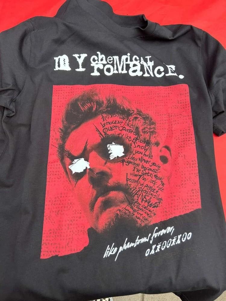 

My Chemical Romance Mikey Way The Black Parade Tour 2025 T-Shirt Reprint XL