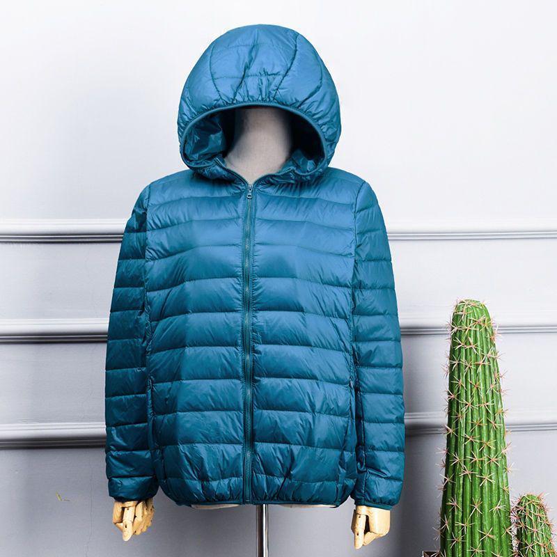 Women's Plus Size Lightweight Down Jacket - Short Style, Suitable for 200+ Pounds, Casual Winter Wear for All Ages