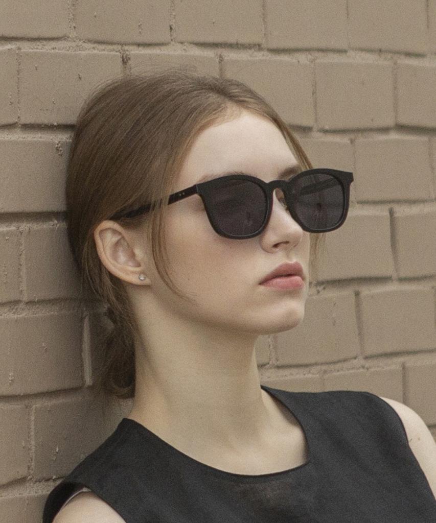 Odeuaiweeo Ali Sunglasses Black