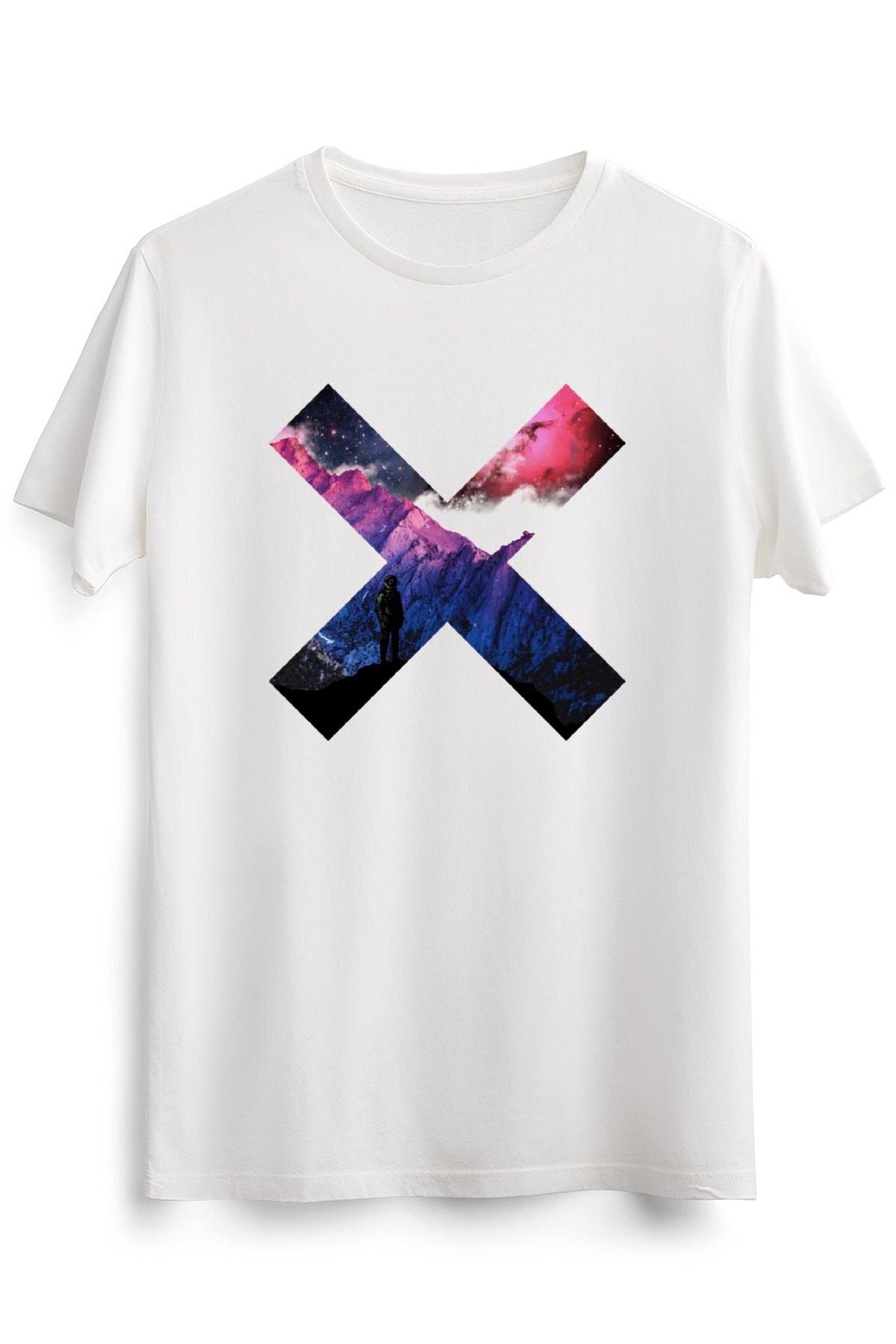 

Мужская белая футболка