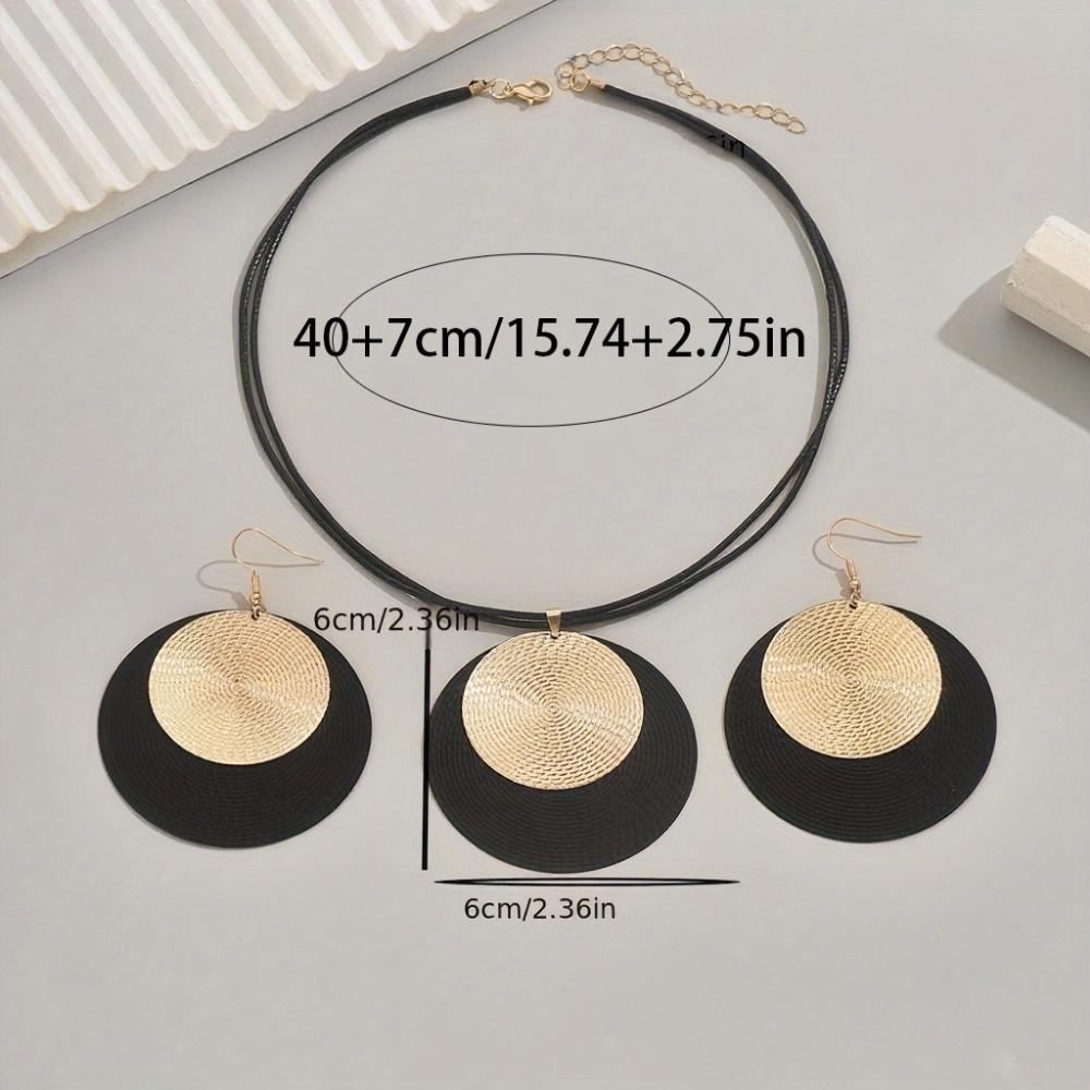 European and American Retro Disc Necklace Women's High Sense Light Luxury Pendant Neck Chain