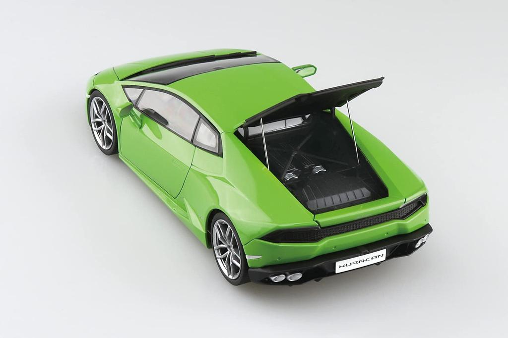 AOSHIMA Prepainted Model Series 2014 Lamborghini Huracan Green Painted Plastic Model White 1/24 04-A