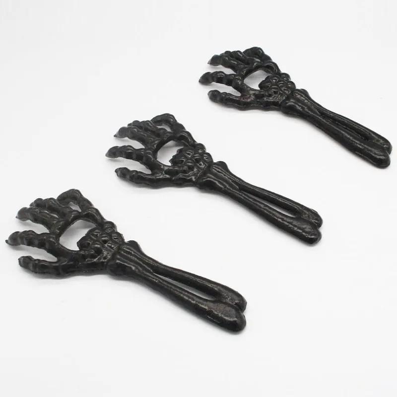 Dobeli 7.2'' Gusseisen Skeletthand Flaschenöffner Geisterfest Metall Mittelhandknochen Finger Getränk Bierdeckel Öffnungswerkzeug