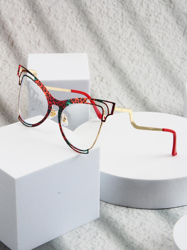 Metal cat-eye rainbow stitching cut-out frame hot girl anti-blue light glasses are suitable for catwalk parties, commuting stree