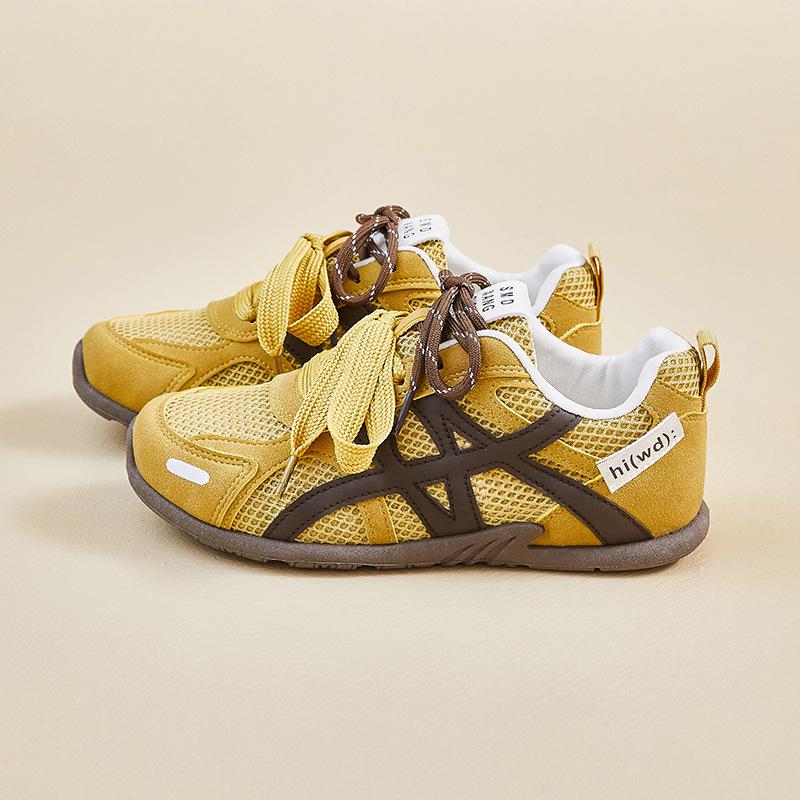 

Новая дышащая обувь разработана для повседневного увеличения роста студентов. 40 жёлтый