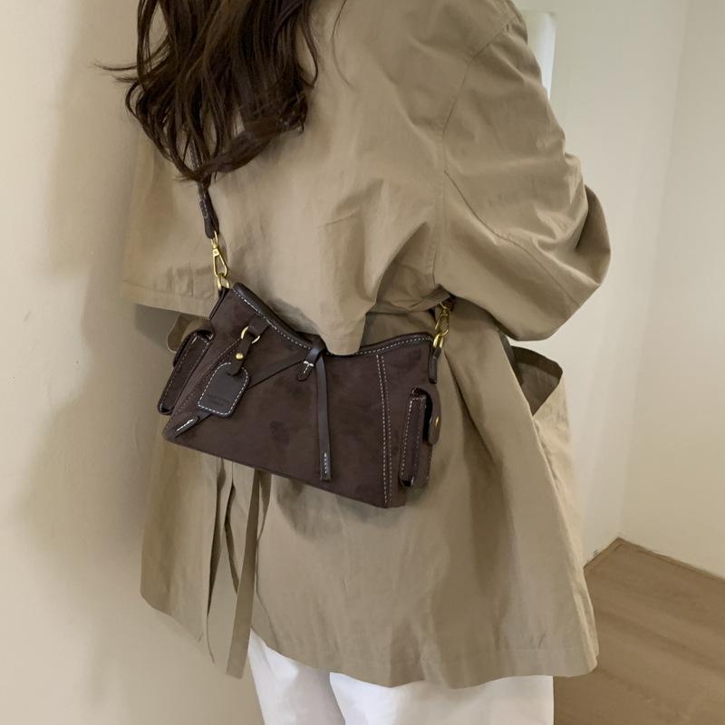 Suede bag women's large capacity 2025 new autumn and winter versatile retro shoulder underarm bag commuter bucket bag