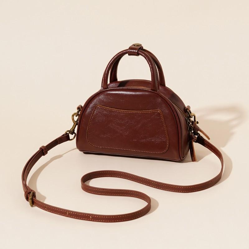 Pravá kůže 2025 Trendy Retro Malá čtvercová taška Všestranná Jednoramenná Crossbody Kabelka Populární Bowlingové Ženy