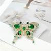 Vintage lett luksus smaragd rhinestone sommerfugl brosje dame sommer anti-lys sjalspenne pin liten dressjakke tilbehør