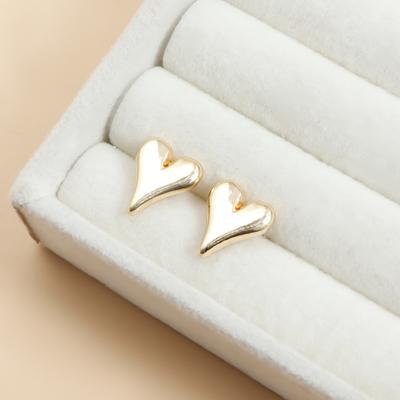 INS Glossy Love Retro Design Stud Earrings Symmetrical Heart-shaped High-end Earrings
