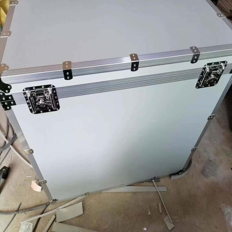 Heavy-Duty Aluminum Instrument Flight Case