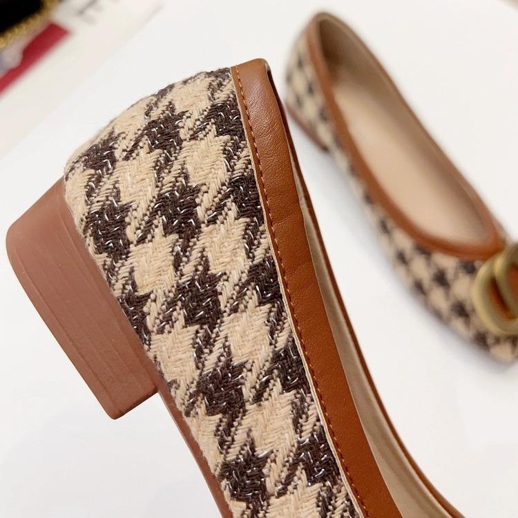 Single shoes women's 2025 spring and summer new fashion large size temperament square head shallow mouth thick low heel square heels children versati