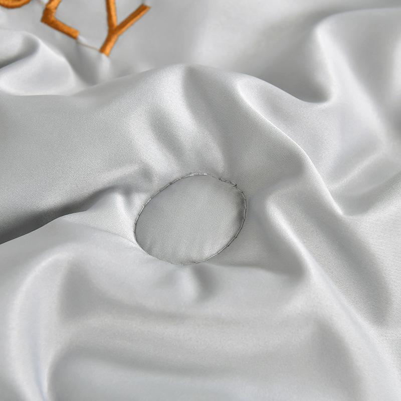 Luxurious Ice Silk Summer Quilt Set - Machine Washable, Air Conditioning Friendly, Double Size, Lightweight and Breathable.