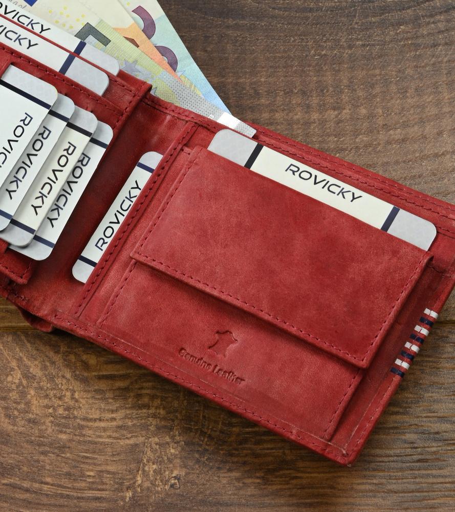 Men's wallet made of natural leather decorated with crosswise stripes