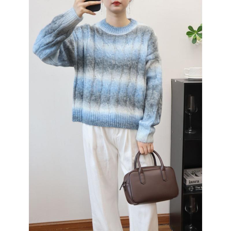

Autumn and winter new gradual change of color twist design sweater pullover loose sweet soft waxy knitted sweater top women one size fits all синій