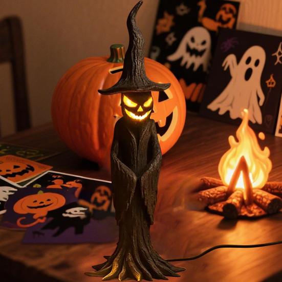 Ručně vyráběná pryskyřičná soška čarodějnice na pařezu s LED nočním světlem, zářivá gotická strašidelná atmosféra, halloweenská dekorace