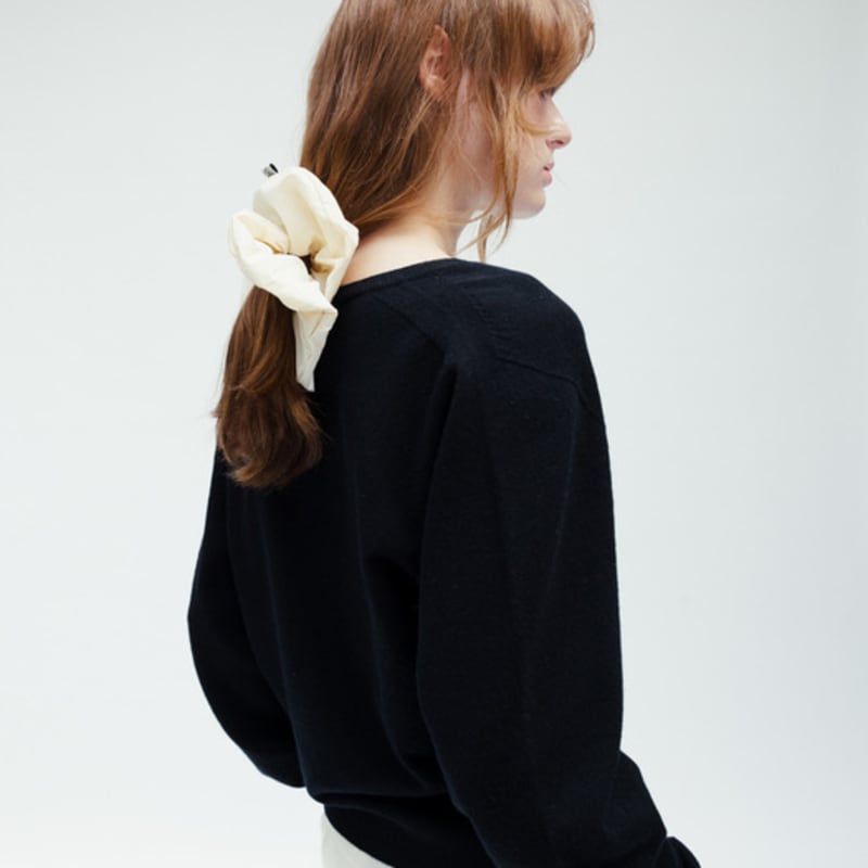 H8 TWO TONE SCRUNCHIE (CREAM)