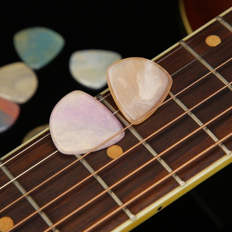 5Pieces Professional Resin Guitar Picks Guitar Plectrums for Fast Playing with Ergonomic Grip and Multiple Color Option