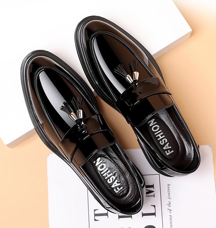 

Кожаные туфли мужские деловые деловые большие размеры повседневные мягкие подошвы черные глянцевые свадебные туфли для жениха 48 чёрный