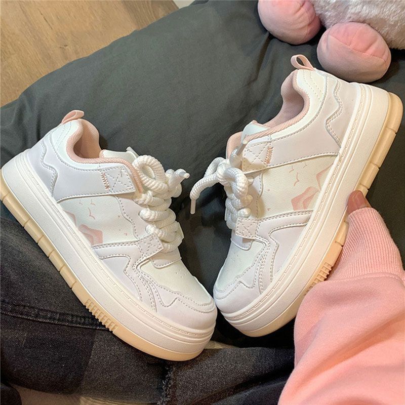 Japanese Panda Big Head Board Shoes Women's 2025 Spring New Niche Design Leather Sports Casual Shoes White Shoes