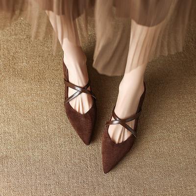 Chengdu-Stil~ Retro-Stil spitz zulaufende Mary Janes mit Kreuzriemen für Damen Frühling und Sommer Leder matt flacher Ausschnitt Einzelne Schuhe