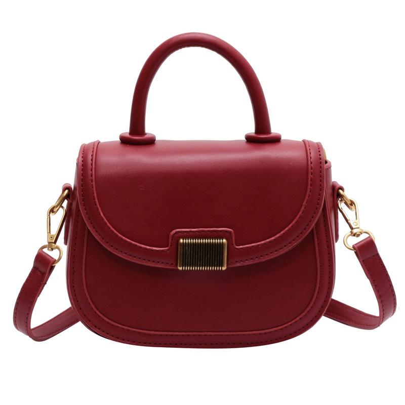 IELGY retro portable simple fashion shoulder messenger bag