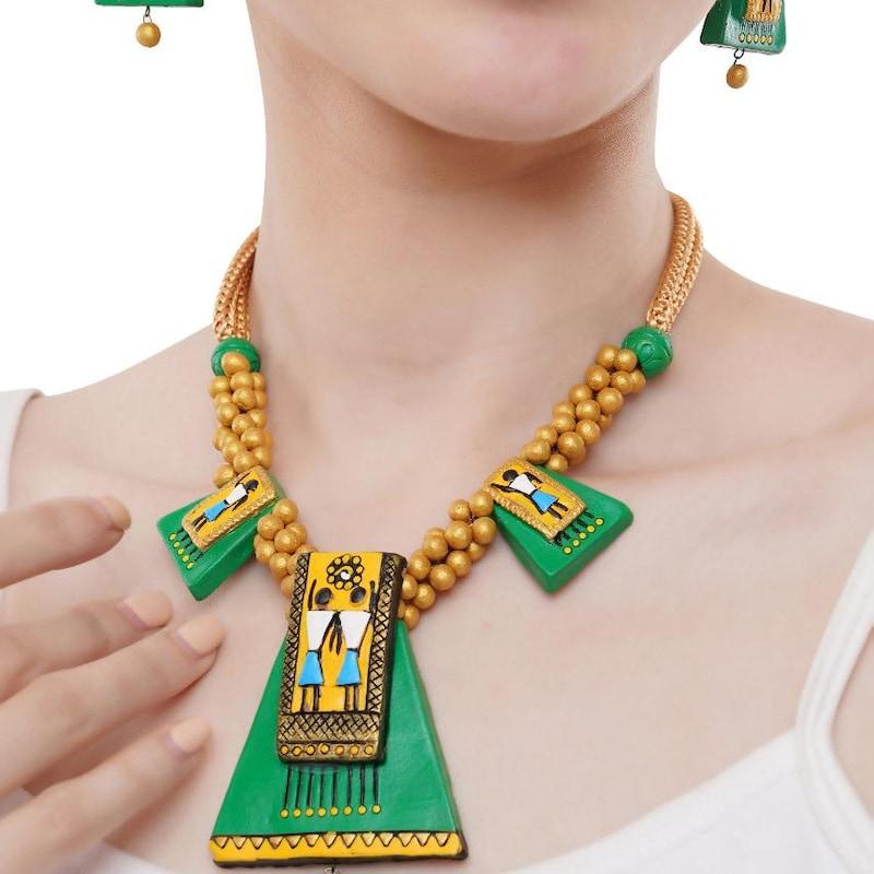 

Зелене Золото Єгипетська Піраміда Намисто Ручна Робота