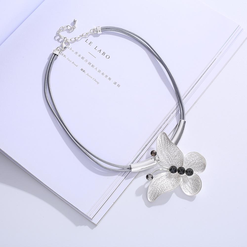 Popular Necklace Butterfly Diamond Short Pendant Women S Metal Sweater Chain