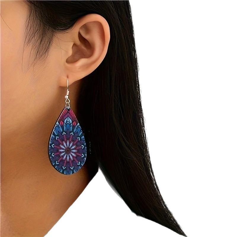A Pair of Water Drop Print Earrings Atmospheric Retro Elegant Wooden Earrings