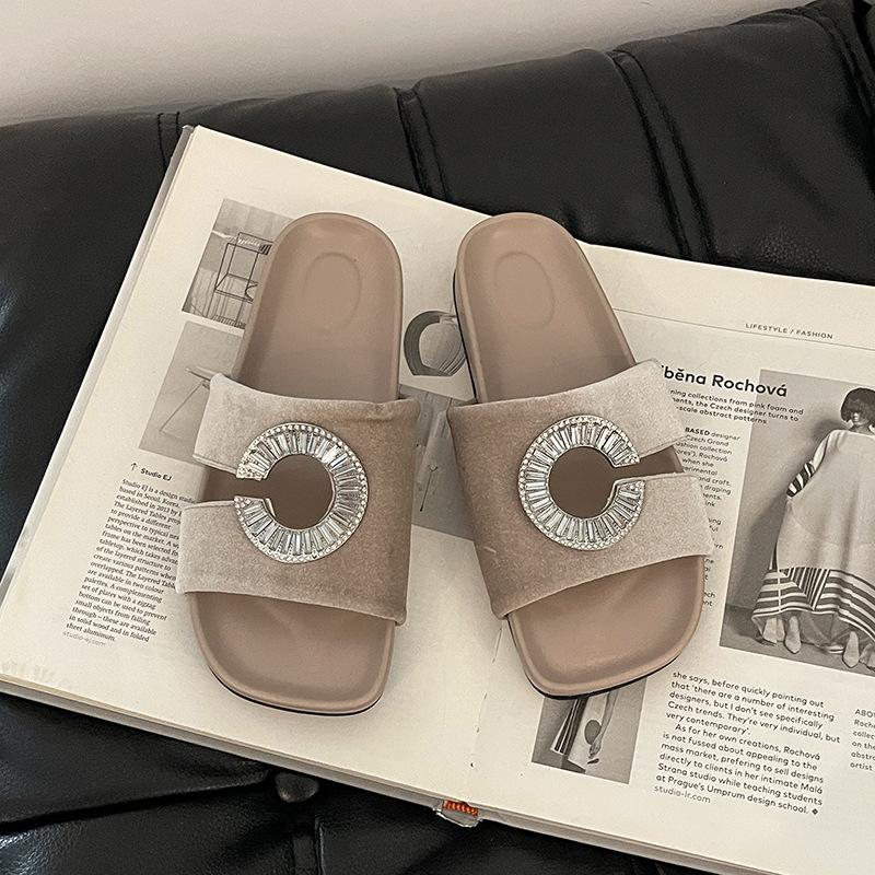 French Retro One-word Crystal Buckle Thick Heel Cool Slippers Summer Fashion Suede Sandals Wear Open-toed Women's Slippers