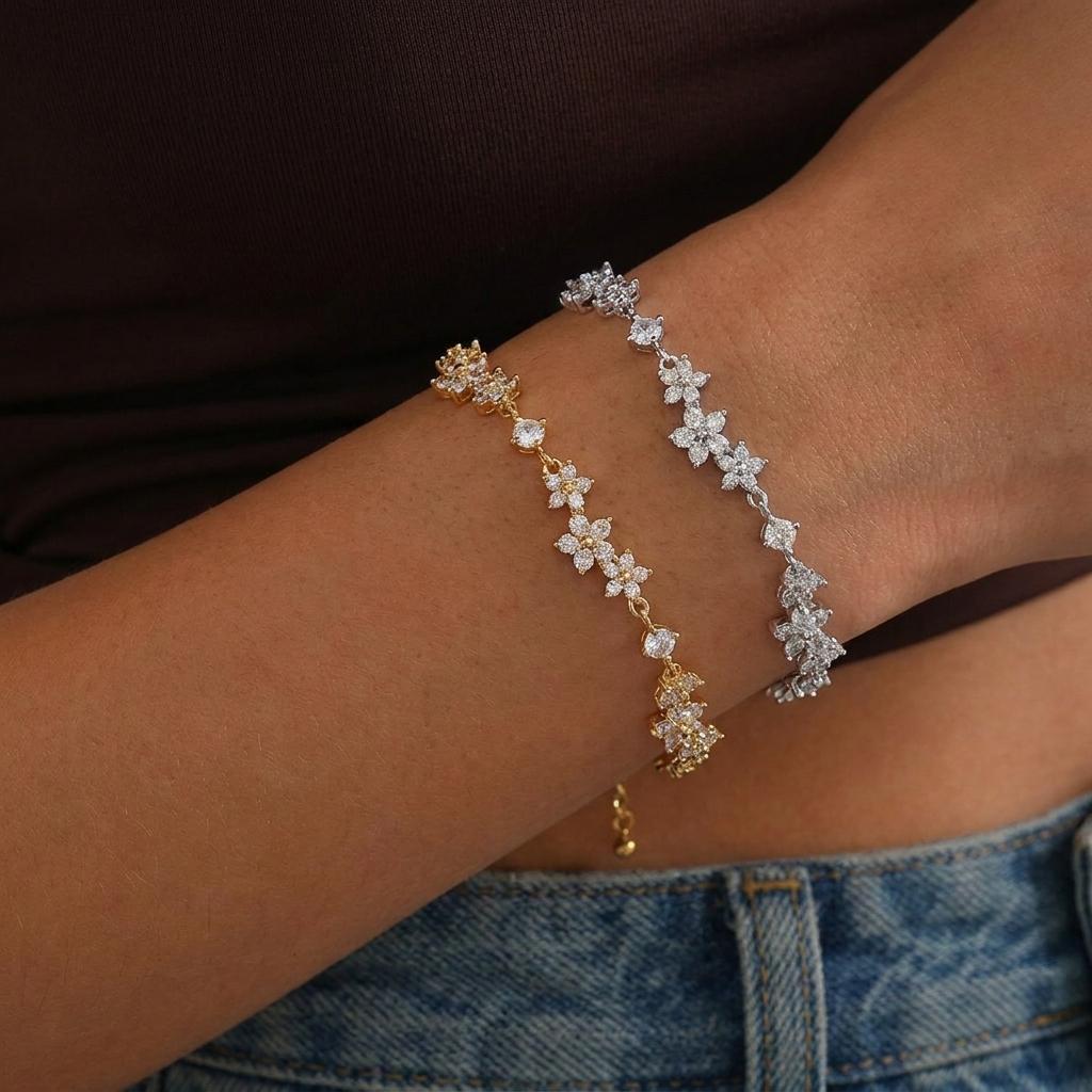 Exquisite Shining Micro-inlaid Zircon Flower Pull-Out Bracelet for Women Cherry Blossoms Snake Chain Bracelet Daily Jewelry