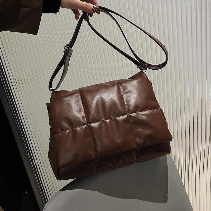 Yogodlns Vintage Embroidered Plaid Shoulder Bag Female Soft Leather Crossbody Bag Flap Messenger Bag Designer Armpit Handbag