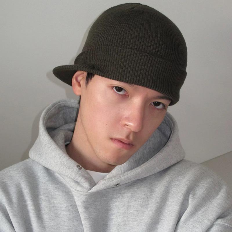2026 Winter Knitted Hats Unisex Short-brimmed Fashion Hip Hop Style Peaked Caps Knitting Solid Color Thicken Warm Beanies Caps