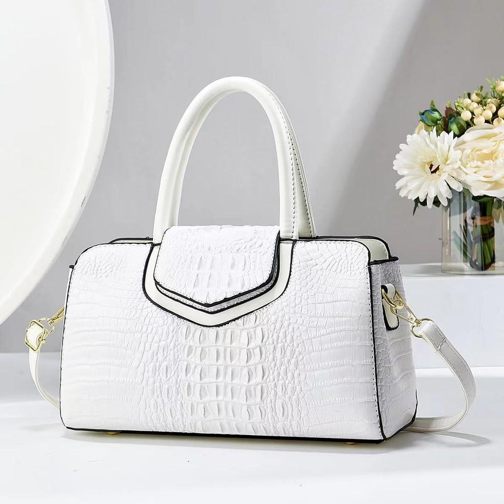 Stylish Large Capacity Crocodile Pattern Handbag For Moms In Black Khaki Red Brown Gray White