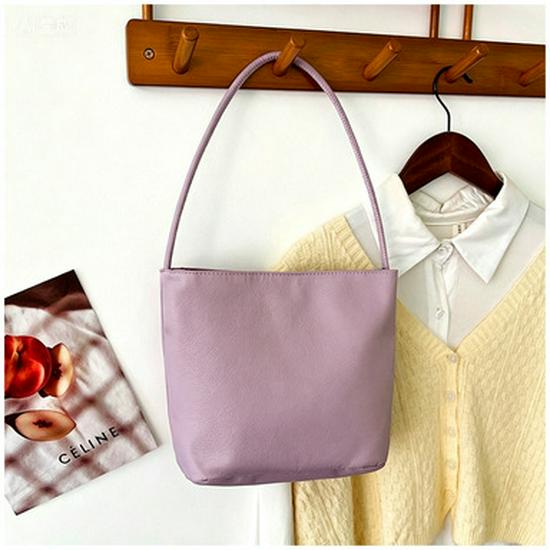 Korean Women's Versatile Nylon Handbag: Simple, Casual Underarm Gift for Birthdays & Weddings