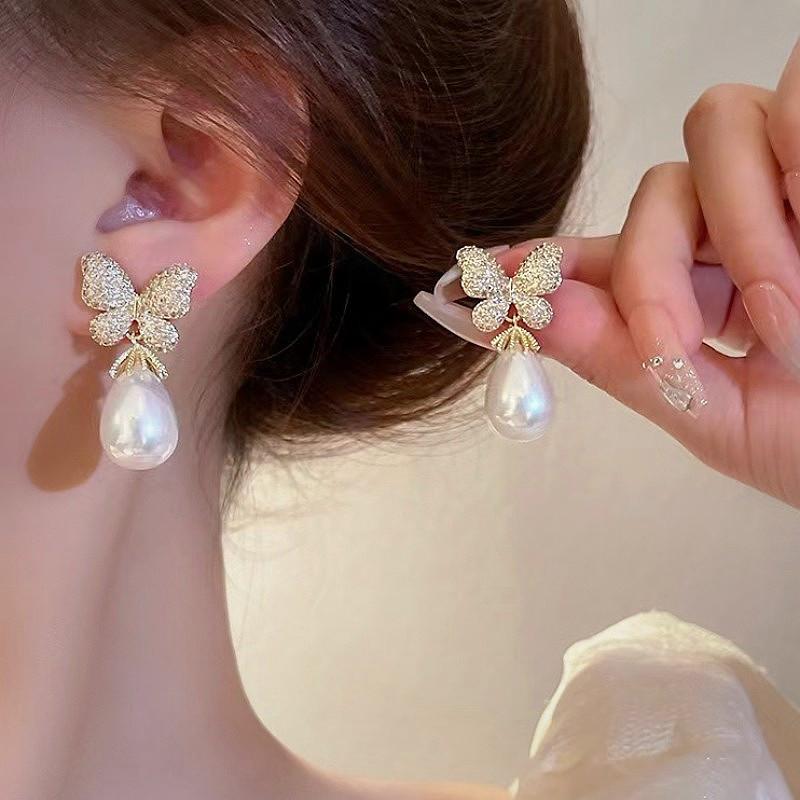 Light Luxury High-end Silver Butterfly Pearl Earrings Women's Retro Temperament Ins Style Earrings Niche Versatile Ear Jewelry