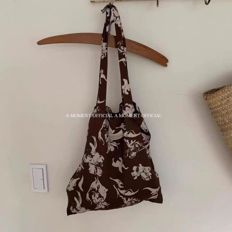 

Винтажная тканая жаккардовая ткань элегантная вышивка рельефная окрашенная повседневная маленькая сумка-тоут розовая сумка под мышкой темно-коричневого