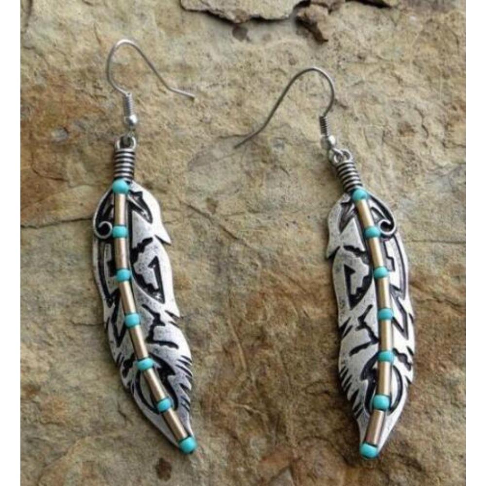 Retro Love Shape Strange Earrings European Beautiful Woman Earrings