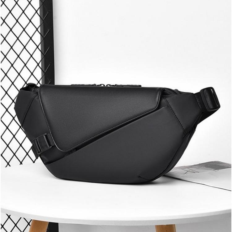 Outdoor lightweight breast bag messenger bag