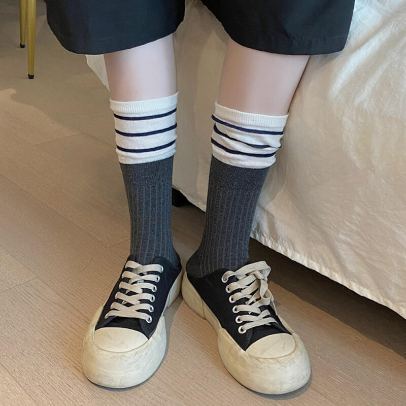 Oria Women s Pleated Golji Striped Long Socks gray