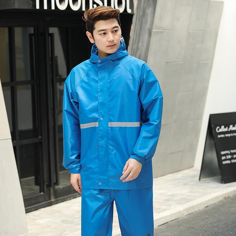 Electric Motorcycle Split Raincoat and Rain Pants Set with Reflective Strips for Outdoor Riding and Labor Protection.