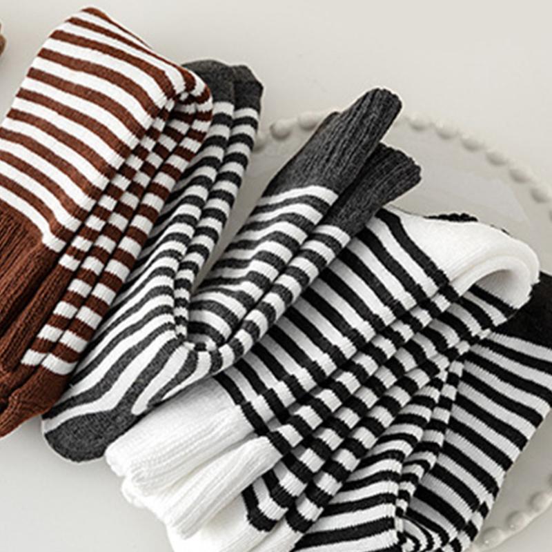 Damen Baumwollsocken Nahtlos Atmungsaktiv Einfarbig Lässig Mittelrohrsocke