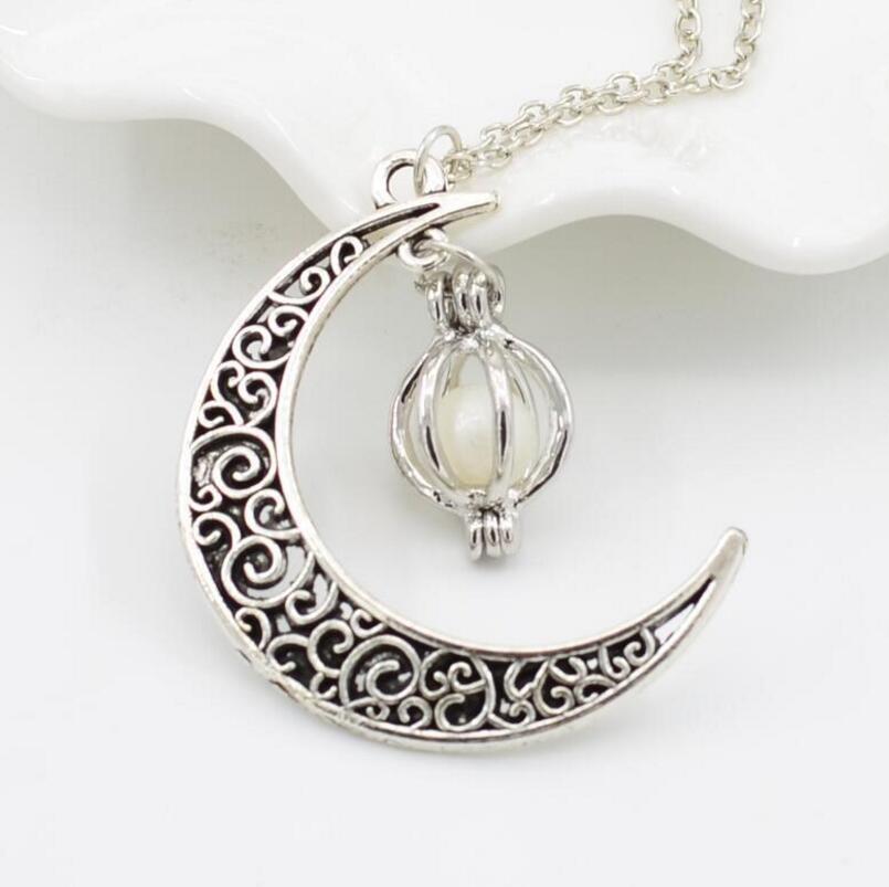 3-Color Luminous Beads Christmas Moon & Pumpkin Pendant Necklace