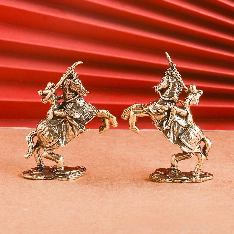 1Pcs Vintage Strong Men Warrior Ornament Copper European Beautiful Knight Model Miniatures Figurine Desktop Decoration