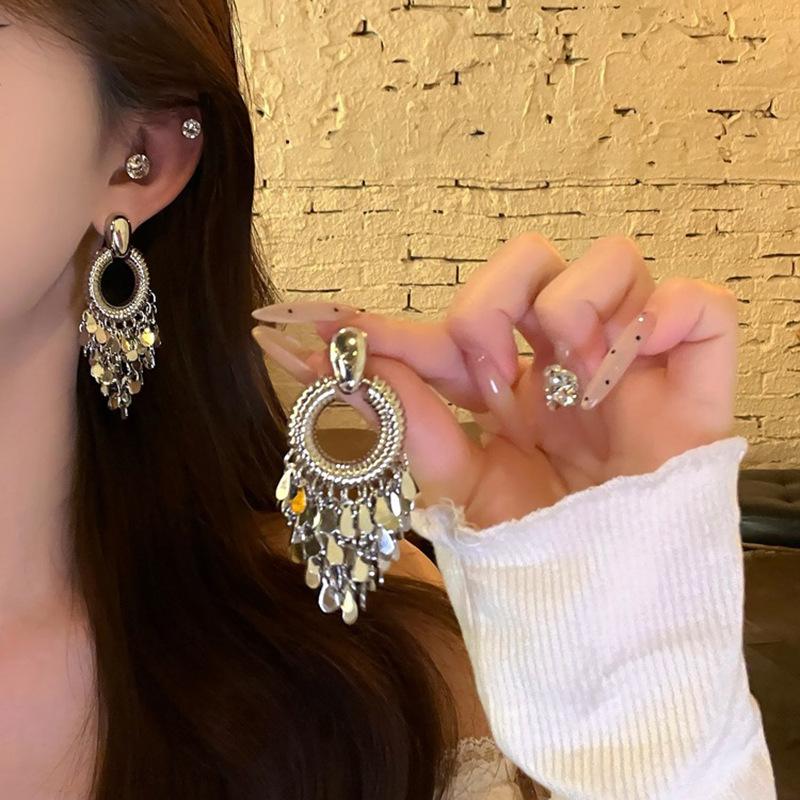Silver Needle Round Textured Metal Sequins Tassel Earrings Individual Cold Wind Temperament Earrings Light Luxury Premium Earrings