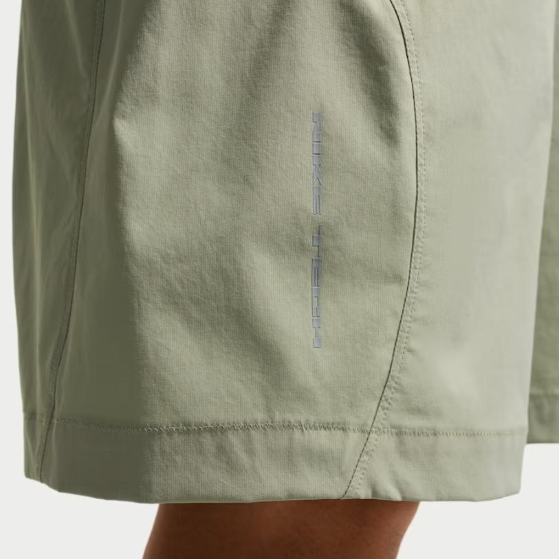 Nike Dri-Fit Tech Helios Leichte Atmungsaktive Locker Geschnittene Schnelltrocknende Hose Herren Unterteile IF1305-304