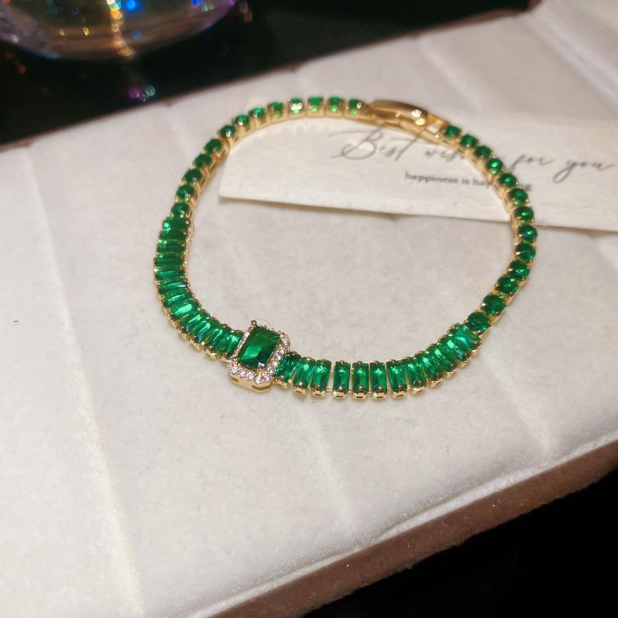 Europe and the United States Hot-selling Color Oval Love Zircon Bracelet Light Luxury Bracelet Personalized Jewelry Women