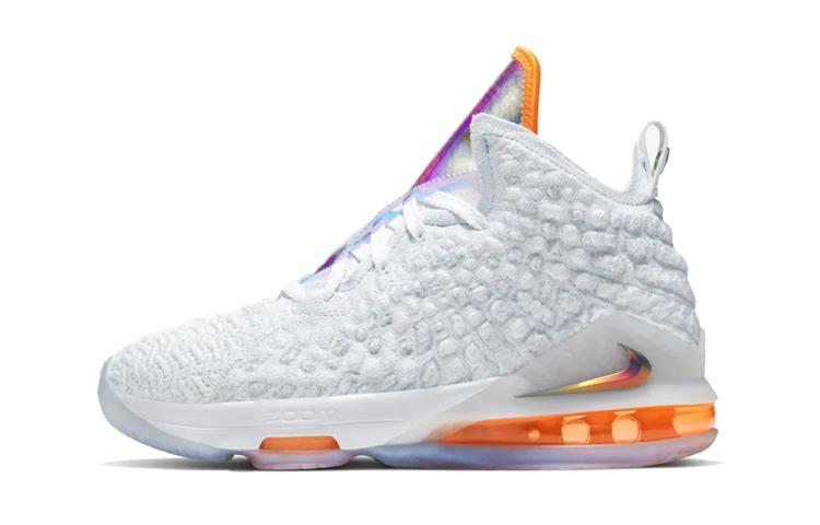 

Nike LeBron 17 Future Air GS CT4136-100 36