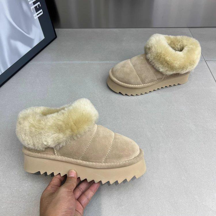 

Осенью и зимой 2024 года новые женские интегрированные сноубутсы Caterpillar European Station утеплены и завышены, чтобы сохранить 40