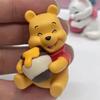 Boîte Surprise d'Oreillers Personnages Disney Stitch Winnie l'Ourson 4 pièces Figurine Mignonne Décoration de Bureau Un Cadeau Surprise pour les Fans
