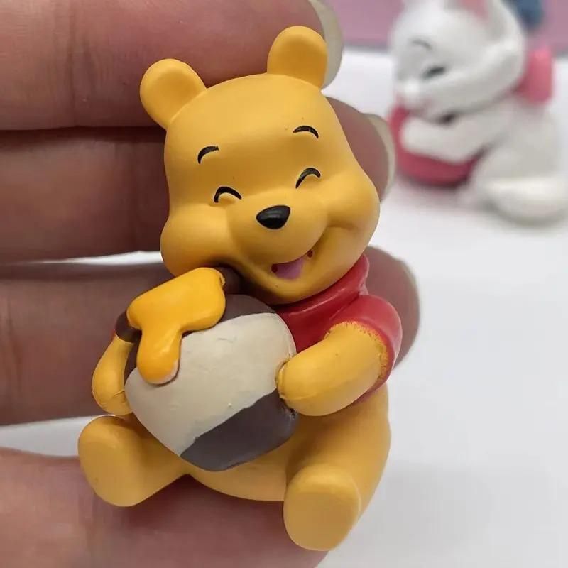 Boîte Surprise d'Oreillers Personnages Disney Stitch Winnie l'Ourson 4 pièces Figurine Mignonne Décoration de Bureau Un Cadeau Surprise pour les Fans